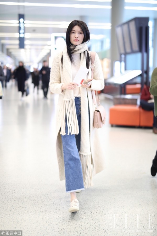 ����Χ���������ܵĶ���ע��һ˿Ʈ���鶯