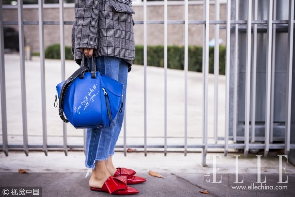 ���������ӵ�ѥ�ӣ�һ������ֵ�ļ�ͷЬ���ˣ�