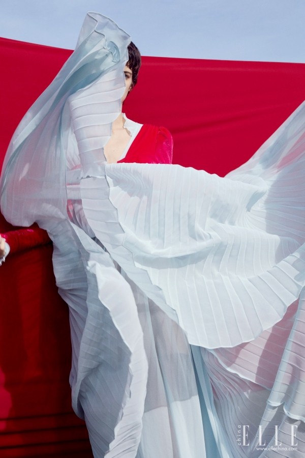 ���µ�һ����Ʒ��һ���ǰ���ȹ��